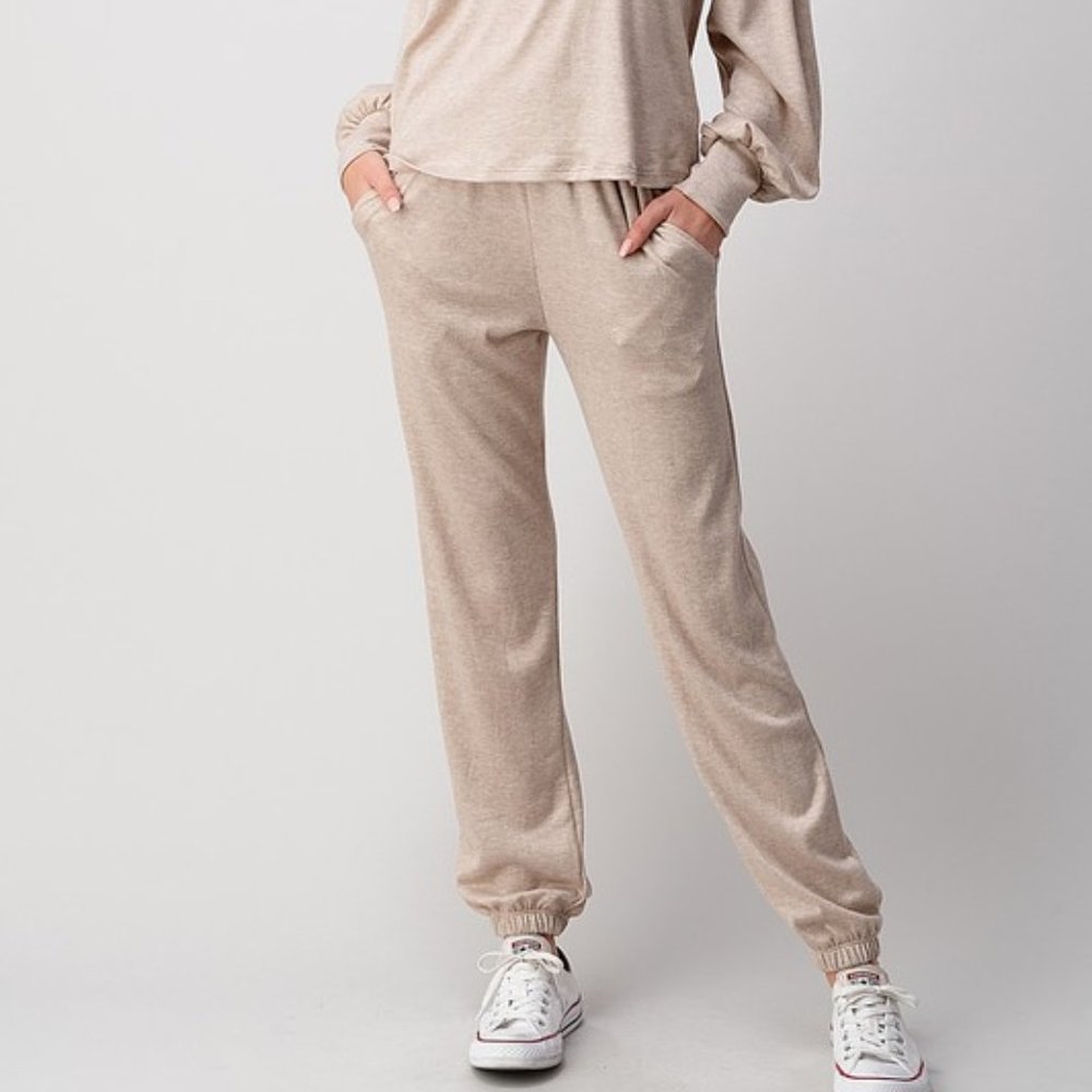 *ONLY 1 LEFT* Soft & Cozy Lounge Pant Set - Picture 3 of 5